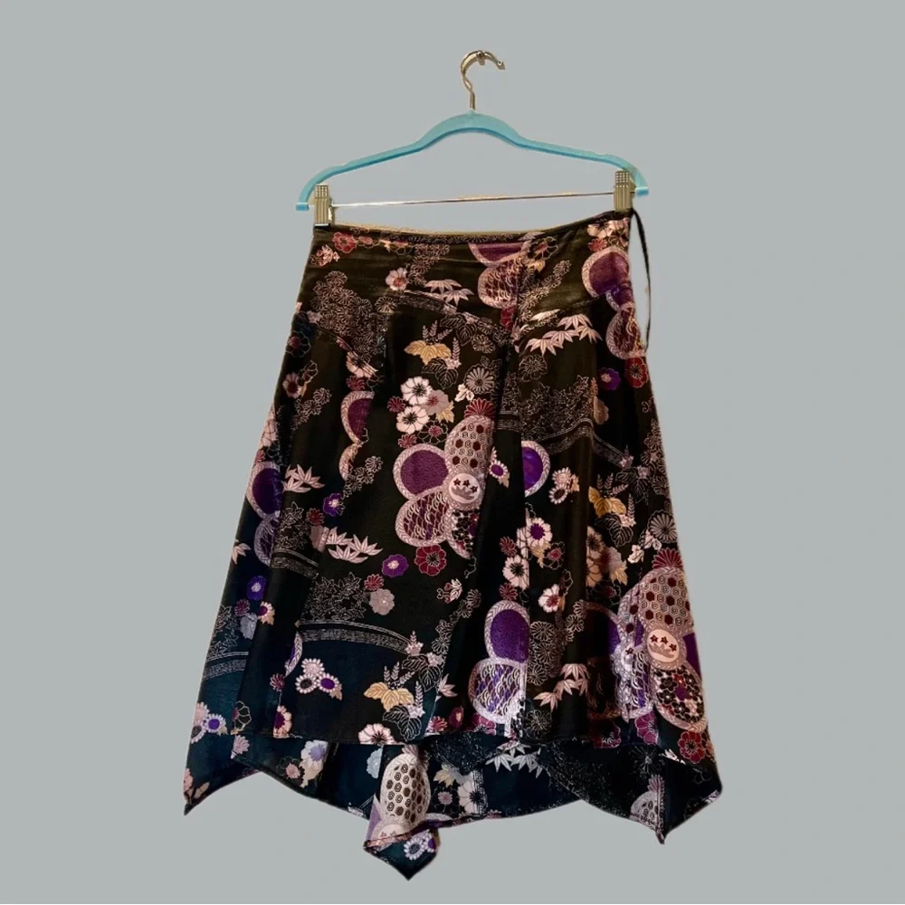 Mixit Black Purple Floral Asymmetrical Midi Skirt Satin Hanky Hem Size 4